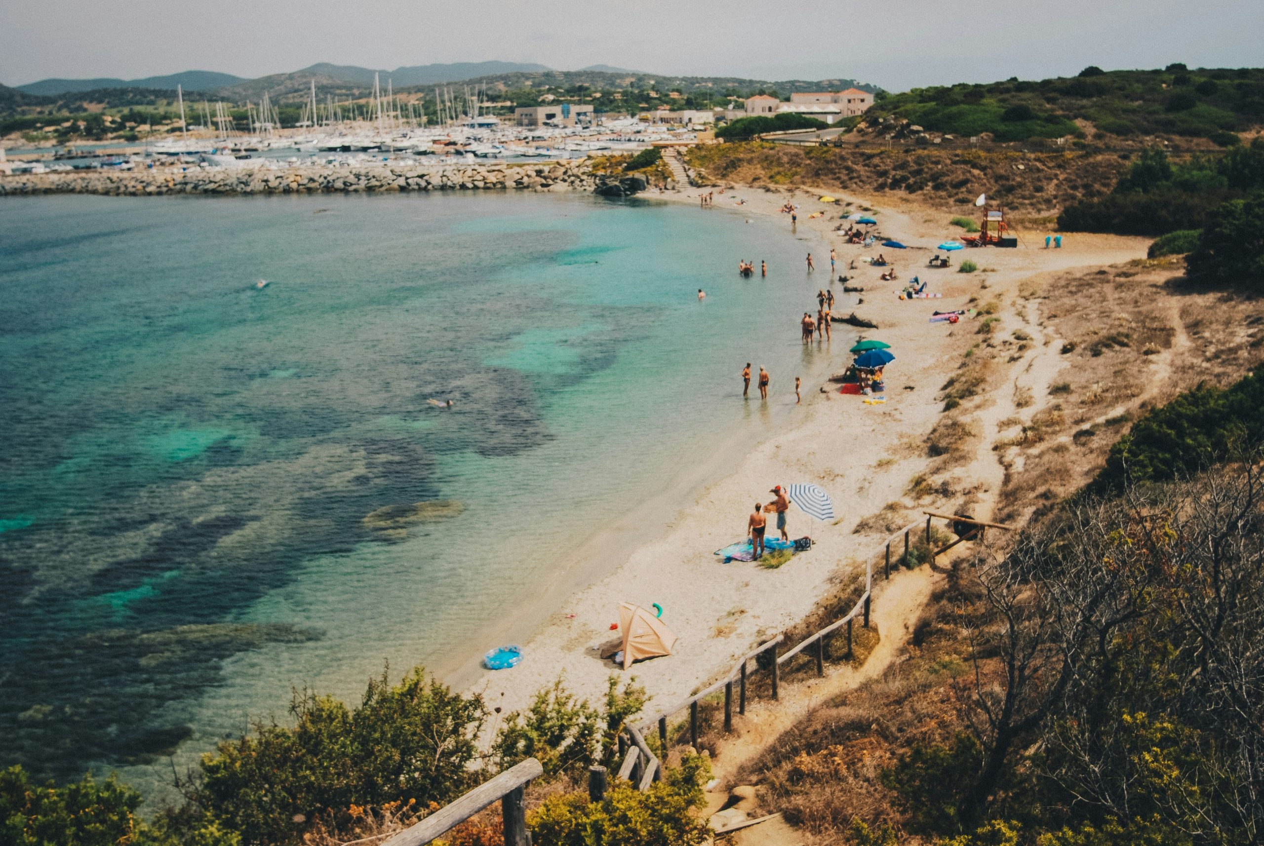 Cagliari gyalog, ahol a negyedek mesélnek a tengerhez közel